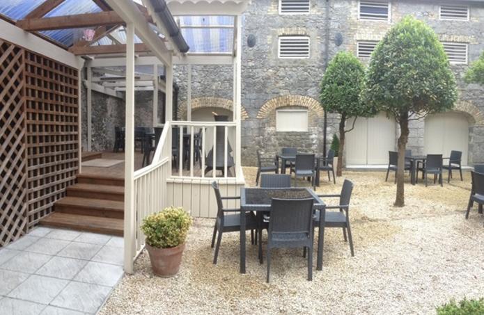 Spinners On Castle Street Birr Exterior photo